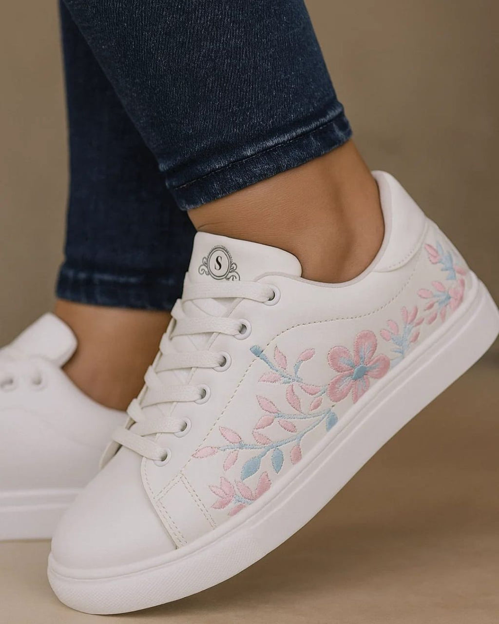 Women's Sneakers 4145 _38