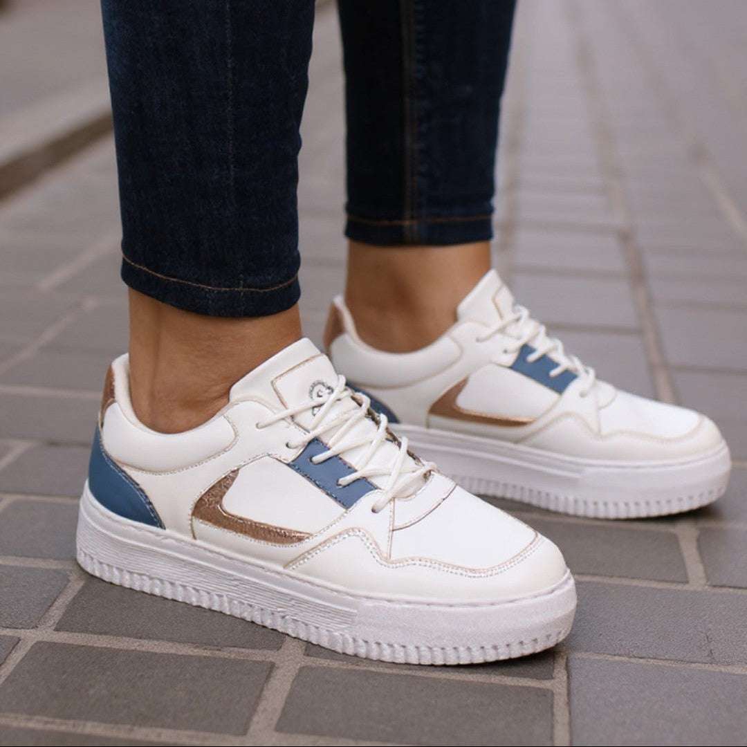 Ultra Max Sneaker (37) Wear Luvensi