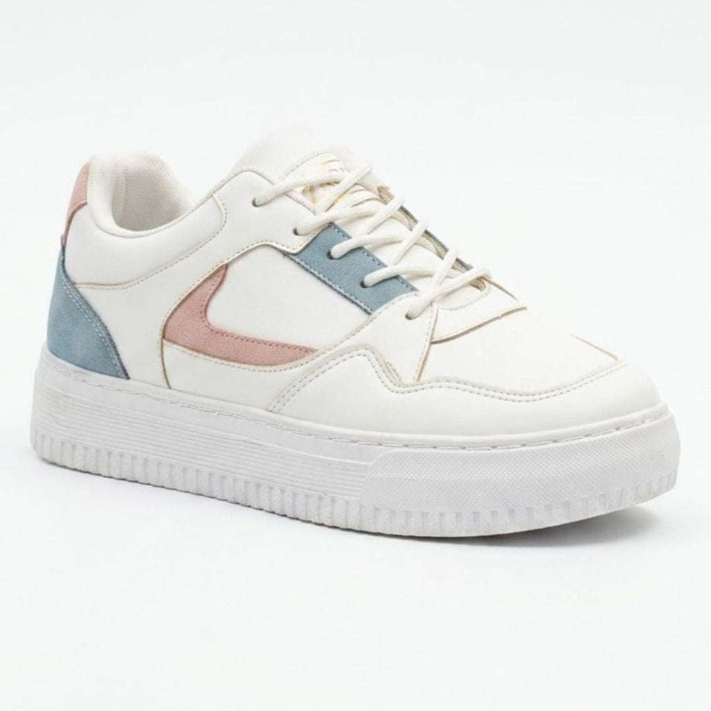 Ultra Max Sneaker (37) Wear Luvensi